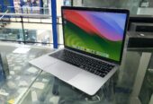 MacBook air 2019 128gb 8gb