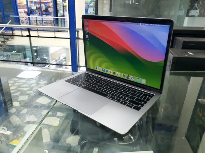 MacBook air 2019 128gb 8gb