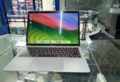 MacBook air 2019 128gb 8gb