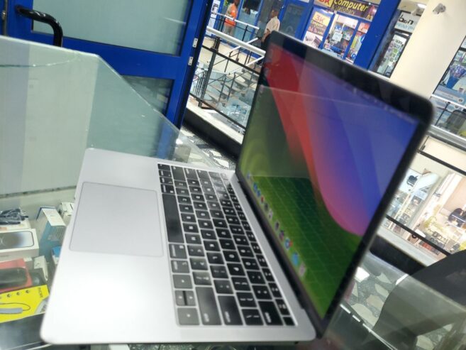 MacBook air 2019 128gb 8gb