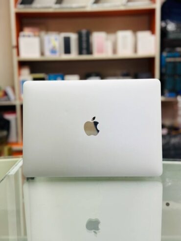 macbook 2015 retina core M 12.5 inch