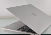 Apple Macbook pro M2 Chip