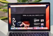 Macbook pro m2