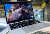 Macbook pro 2022 M2 chip 512GB 6GB RAM 13.3 inch