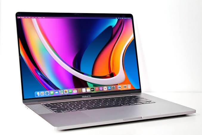 macbook pro 2019 core i9 2TB 32GB RAM 16 inch