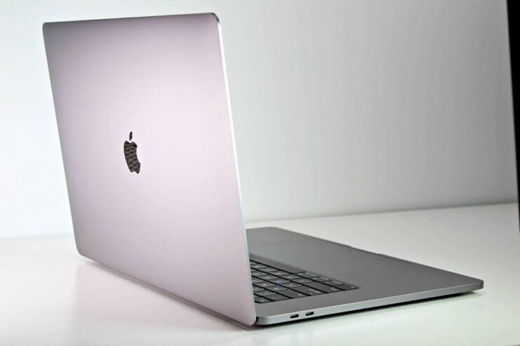 macbook pro 2019 core i9 2TB 32GB RAM 16 inch